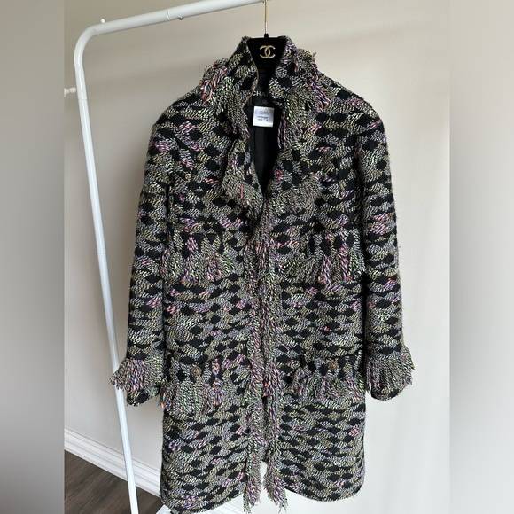 Pre-Fall 2015 Tweed Chanel Coat size 38 - Picture 2 of 14